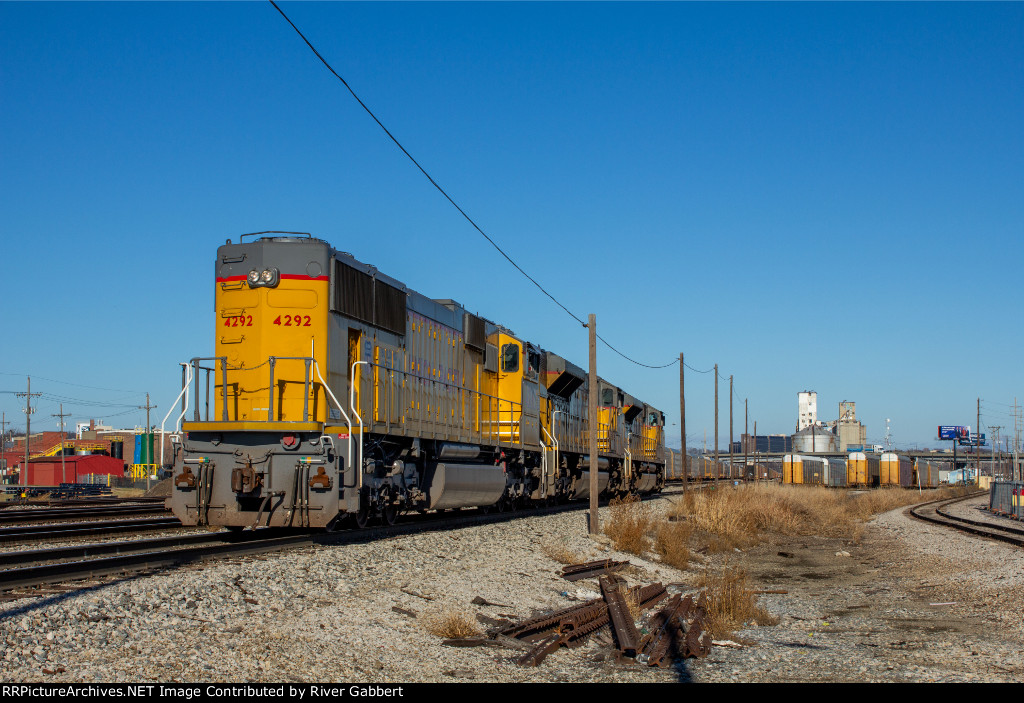 UP SD70 Power Move at BNSF 10th Avenue Yard